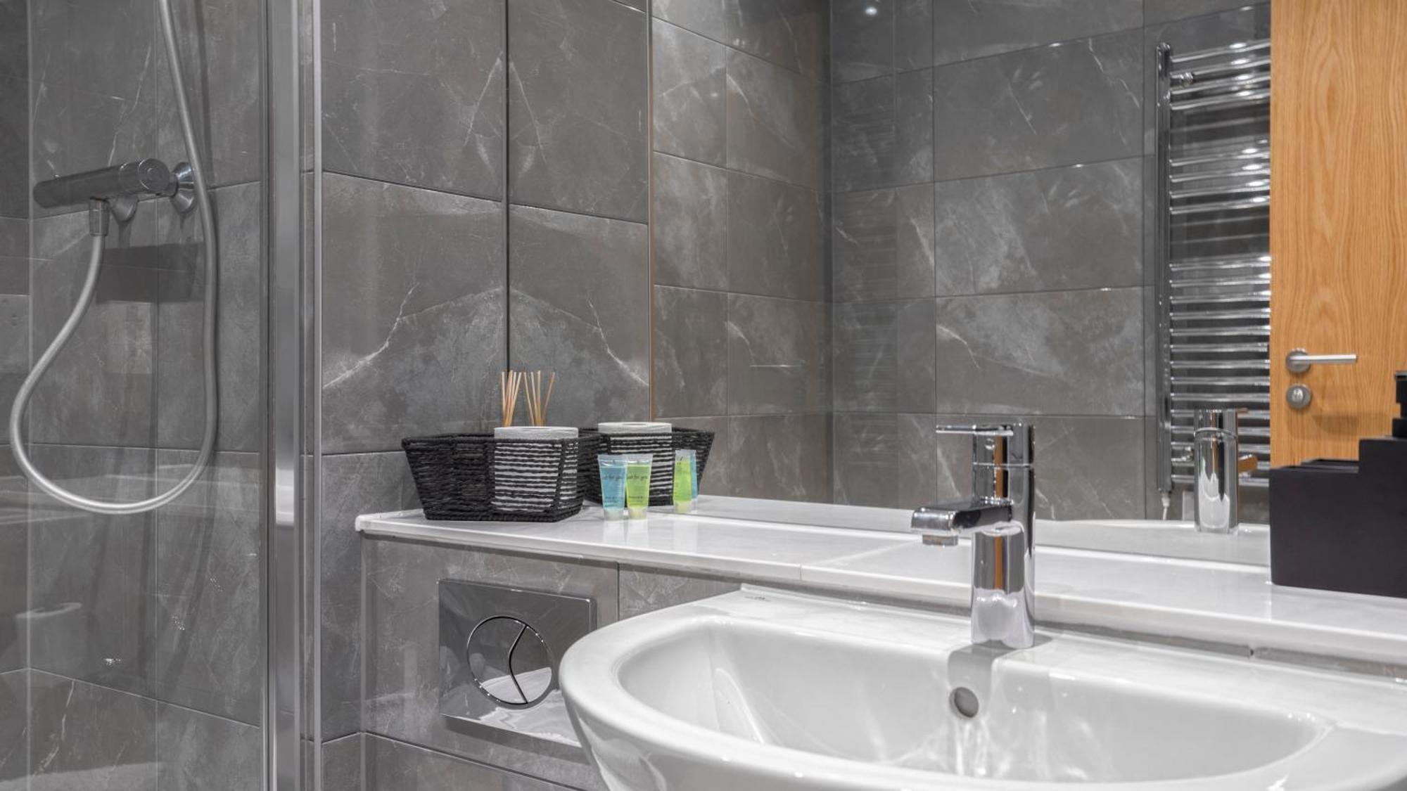 Axium Escape- 2 Bed Apartment, Birmingham City Centre ภายนอก รูปภาพ